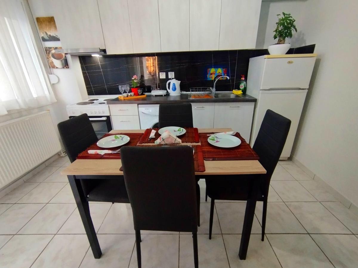 Antonia'S Cozy Apartment อาเยีย ตรีอาส ภายนอก รูปภาพ